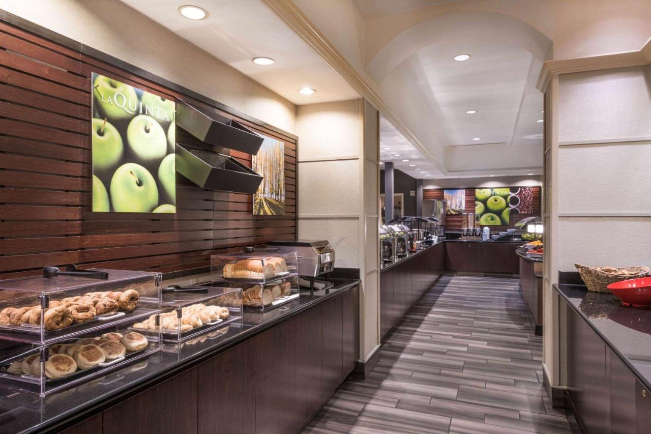 La Quinta Inn & Suites By Wyndham San Antonio Riverwalk Εξωτερικό φωτογραφία