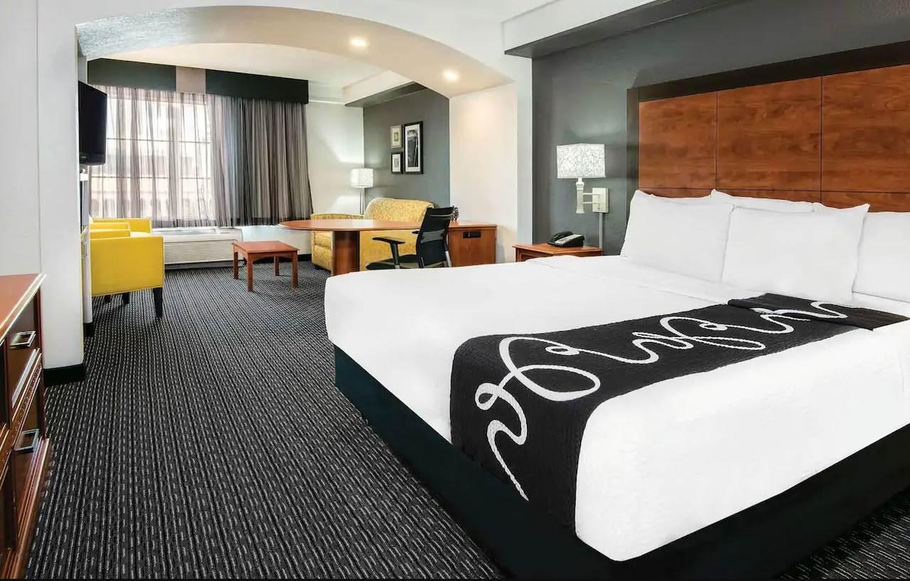 La Quinta Inn & Suites By Wyndham San Antonio Riverwalk Εξωτερικό φωτογραφία