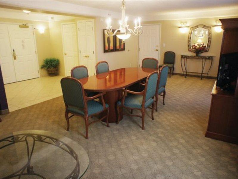La Quinta Inn & Suites By Wyndham San Antonio Riverwalk Εξωτερικό φωτογραφία