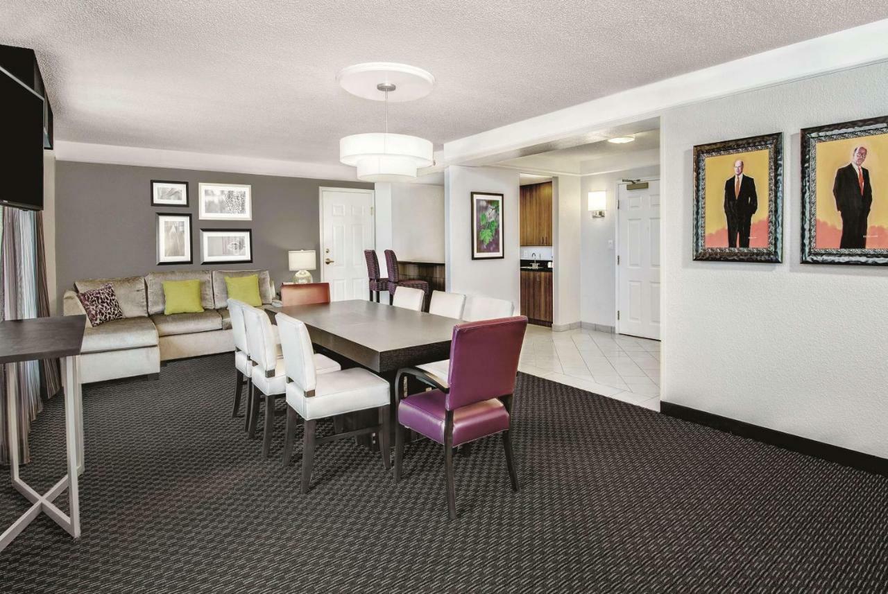 La Quinta Inn & Suites By Wyndham San Antonio Riverwalk Εξωτερικό φωτογραφία